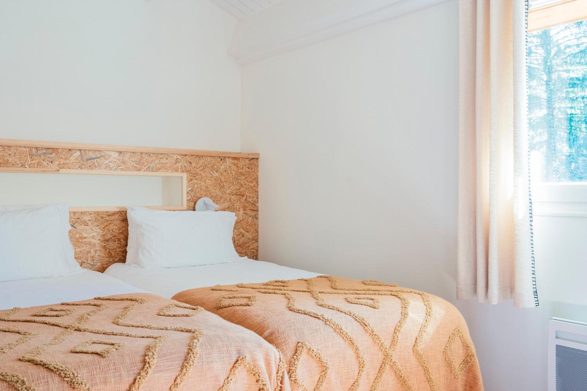 Domaine La Gentilhommiere Hotel Satillieu ภายนอก รูปภาพ